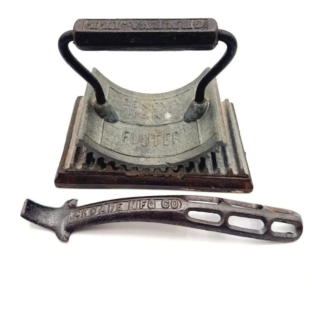 Antique Geneva Hand Fluter Rocker Iron w/ Arcade Lift Handle & 1866 Heater Plate